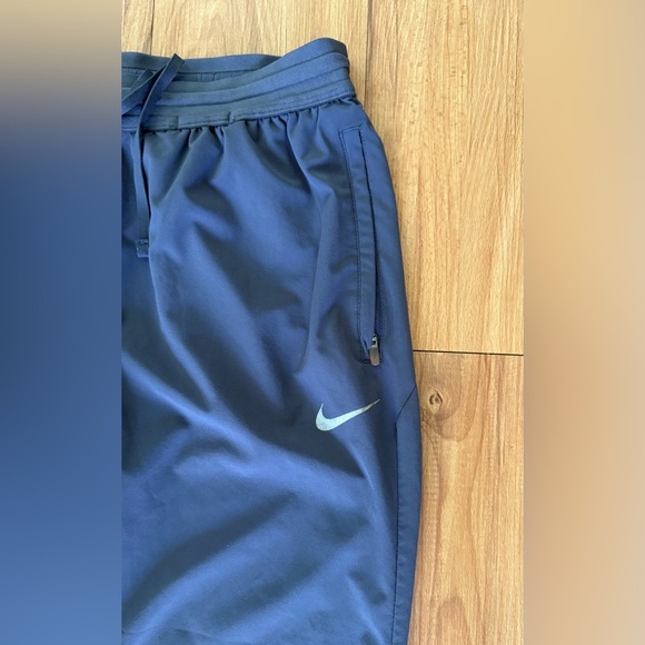 Nike Men’s Dry- Fit - Picture 5 of 9